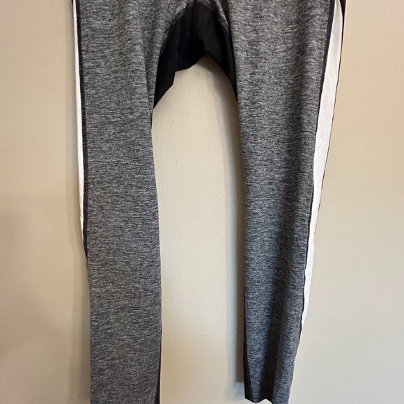 NWT Tek Gear Women's High Rise Athletic Legging Size Large Black White - Picture 11 of 16